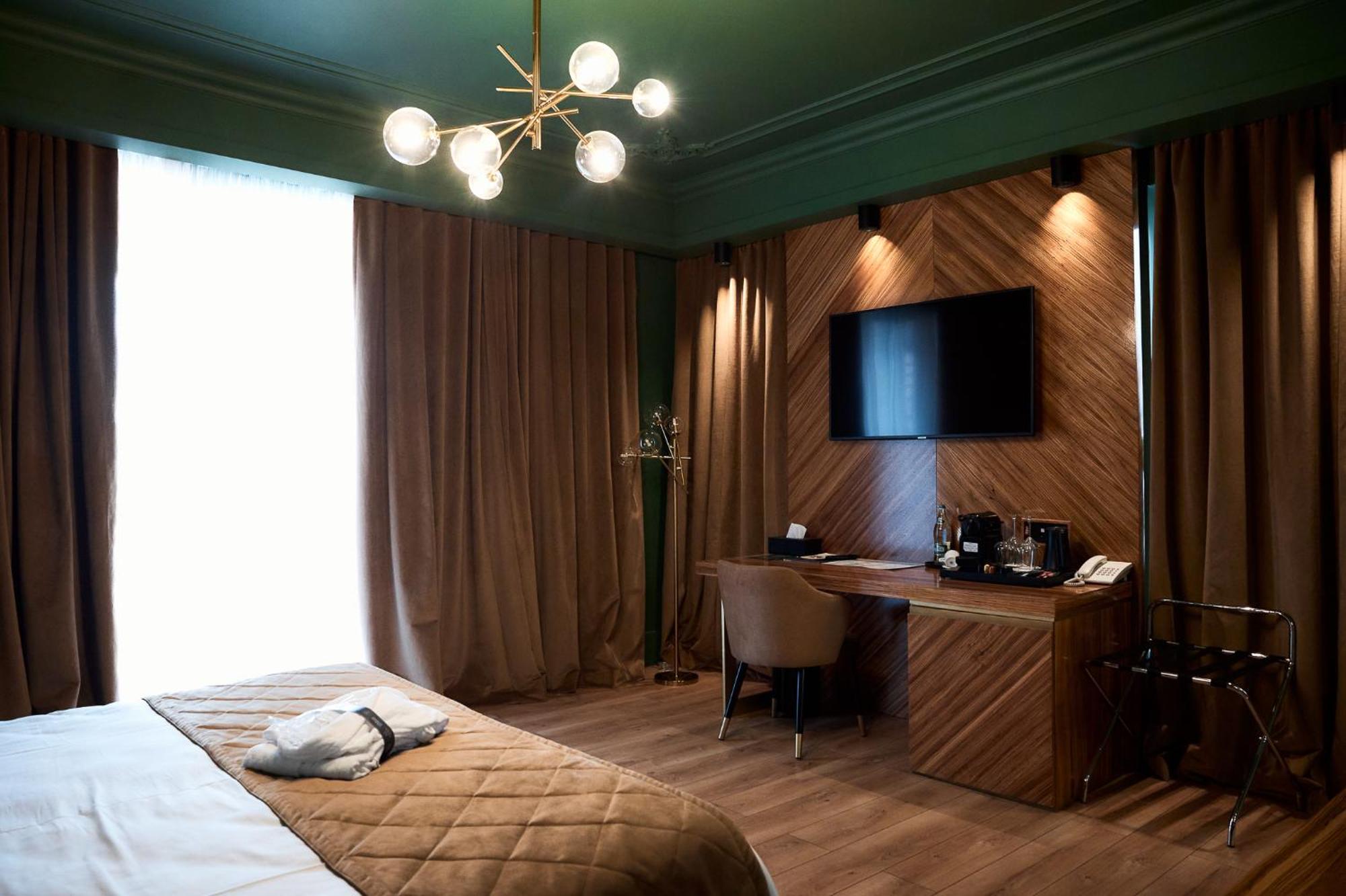 Hotel Viena Сату-Маре Экстерьер фото
